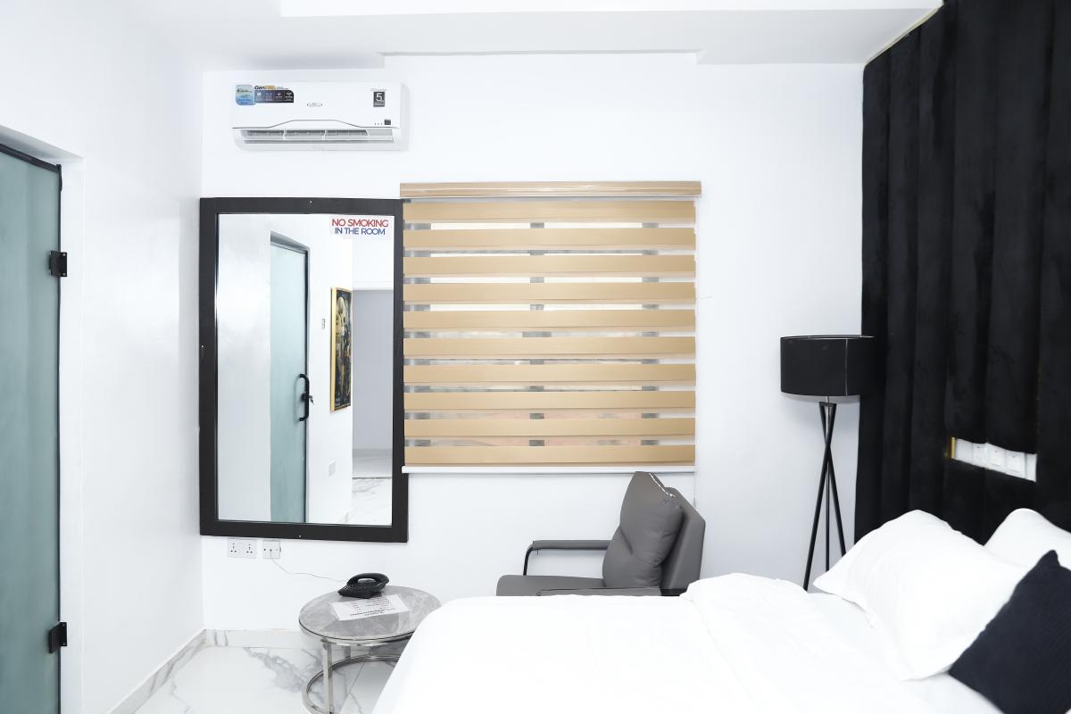 Orchard Hotel and Suites